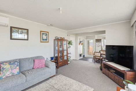 Photo of property in 172 Karaka Street, Castlecliff, Whanganui, 4501