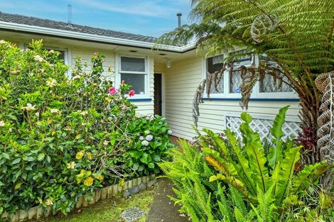 Photo of property in 17 Calthorp Close, Favona, Auckland, 2024