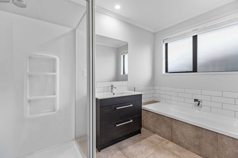Photo of property in 35 Te Ranga Memorial Drive, Pyes Pa, Tauranga, 3112