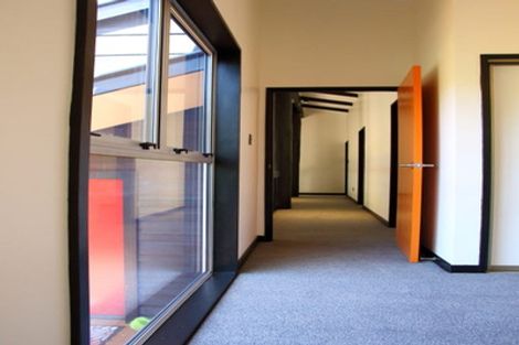 Photo of property in 35 Ticehurst Road, Lyttelton, 8082