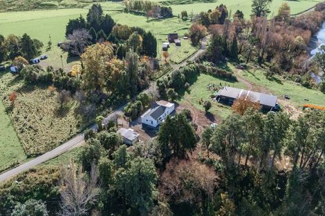 Photo of property in 172 Moeraki Road, Hinakura, Martinborough, 5784