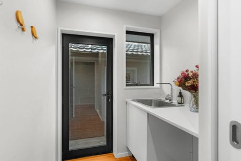 Photo of property in 25 Landsdowne Terrace, Cashmere, Christchurch, 8022