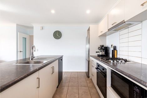 Photo of property in 14 Gennaker Lane, Whitby, Porirua, 5024