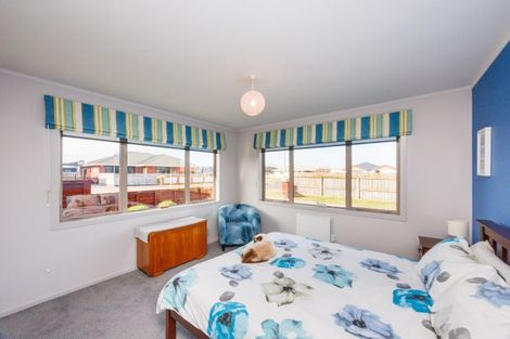 Photo of property in 3 Forbes Road, Foxton Beach, Foxton, 4815