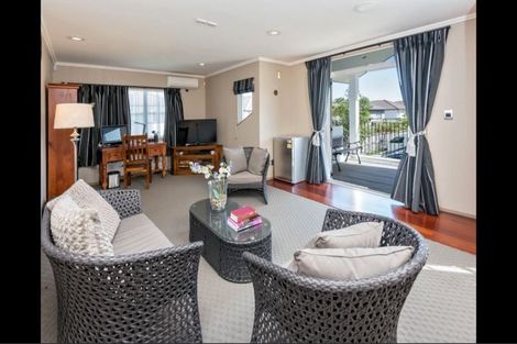Photo of property in 6 Dione Place, Flat Bush, Auckland, 2016