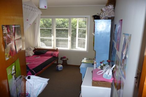Photo of property in 32 Kervil Avenue, Te Atatu Peninsula, Auckland, 0610