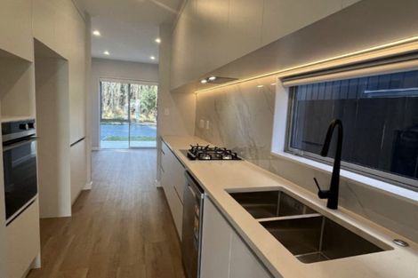 Photo of property in 13 Yellow Pear Lane, Karaka, 2578