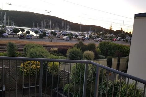 Photo of property in 14 Marina View, Paremata, Porirua, 5026