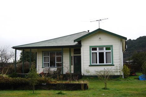 Photo of property in 4- 6 Shearman Street, Reefton, 7830