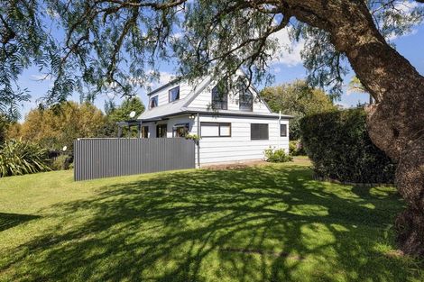 Photo of property in 12 Nettlingham Place, Te Puke, 3119