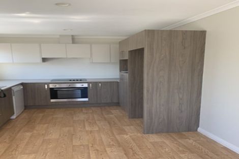 Photo of property in 32 Aberfeldy Avenue, Highland Park, Auckland, 2010