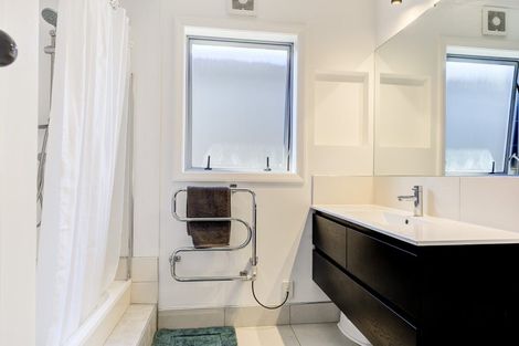 Photo of property in 24 Splitt Avenue, Glenview, Hamilton, 3206