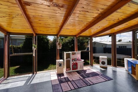 Photo of property in 10 Tawari Street, Inglewood, 4330