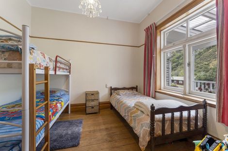 Photo of property in 11 Tilley Road, Paekakariki, 5034