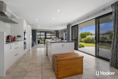 Photo of property in 11 Reel Road, Athenree, Waihi Beach, 3611