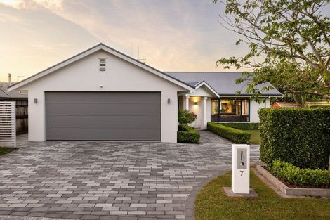 Photo of property in 7 Oaklands Drive, Cambridge, 3434