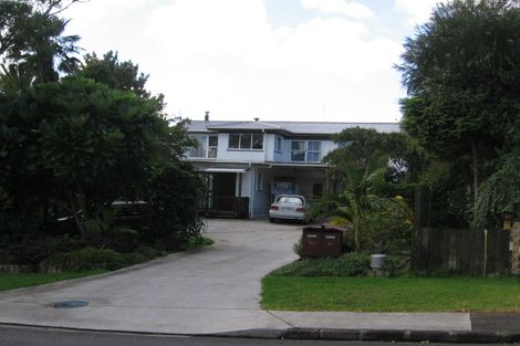 Photo of property in 35 Kingdale Road, Henderson, Auckland, 0610