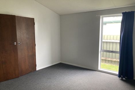 Photo of property in 3 Westmere Place, Takaro, Palmerston North, 4412