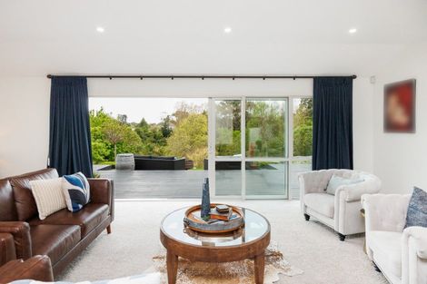 Photo of property in 28 Cashmere Drive, Fitzherbert, Palmerston North, 4410