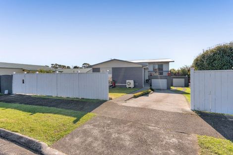 Photo of property in 23 Clifton Drive, Waitara, 4320