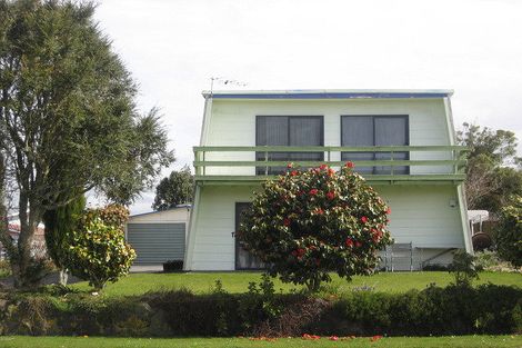 Photo of property in 33 Oberon Street, Stratford, 4332