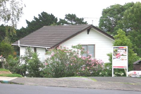 Photo of property in 2/24 Capilano Place, Glenfield, Auckland, 0629