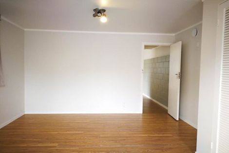 Photo of property in 33 Redwood Drive, Massey, Auckland, 0614