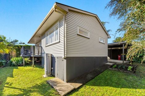 Photo of property in 1/15 Stanley Avenue, Milford, Auckland, 0620