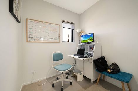 Photo of property in 43 Eileen Newey Place, Henderson, Auckland, 0612