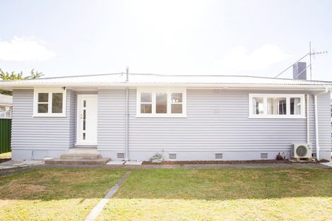 Photo of property in 10 Clyde Street, Levin, 5510