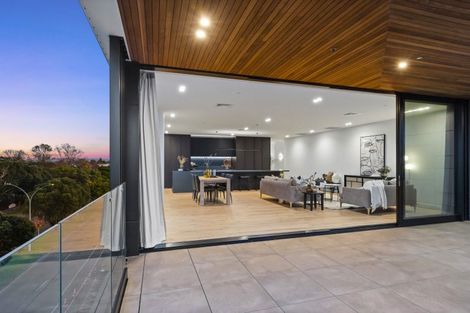 Photo of property in 402/359 Cameron Road, Tauranga, 3110