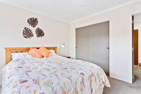 Photo of property in Waimanu Bay Village, 9/1 Piriti Drive, Te Atatu Peninsula, Auckland, 0610