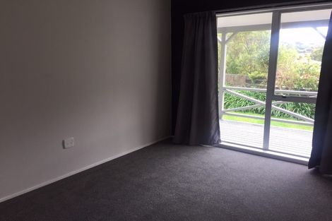 Photo of property in 4 Emily Way, Karori, Wellington, 6012