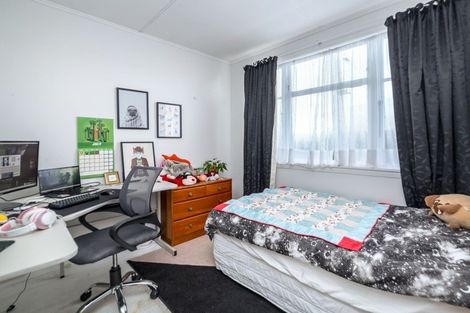 Photo of property in 17 Costley Street, Carterton, 5713