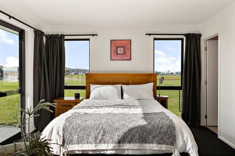 Photo of property in 3 Awatea Drive, Whitianga, 3510