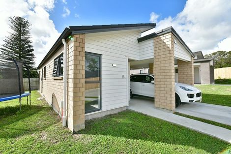 Photo of property in 16 Taupata Lane, Helensville, 0800