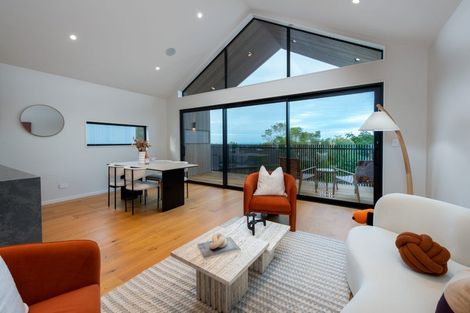 Photo of property in 15b Kiri Place, Mairangi Bay, Auckland, 0630