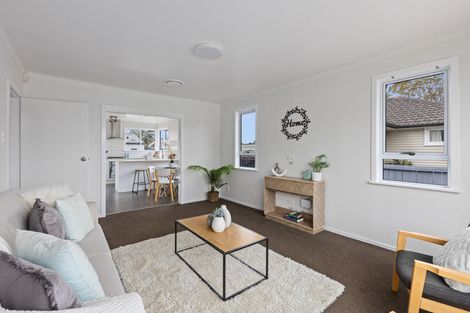 Photo of property in 29 Lavinia Crescent, Mangere East, Auckland, 2024