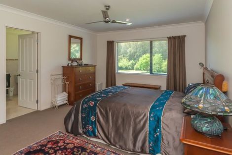 Photo of property in 32 Pohutukawa Drive, Levin, 5571
