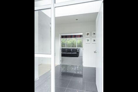 Photo of property in 20e Konini Road, Titirangi, Auckland, 0604