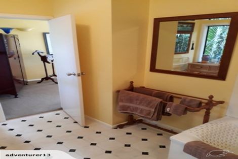 Photo of property in 666 South Titirangi Road, Titirangi, Auckland, 0604