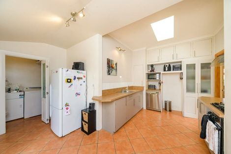 Photo of property in 30 Puriri Terrace, Roslyn, Palmerston North, 4414