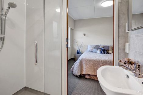 Photo of property in 90 Manawapou Road, Hawera, 4610