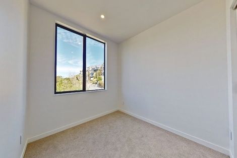 Photo of property in 1/80 Seatoun Heights Road, Seatoun, Wellington, 6022
