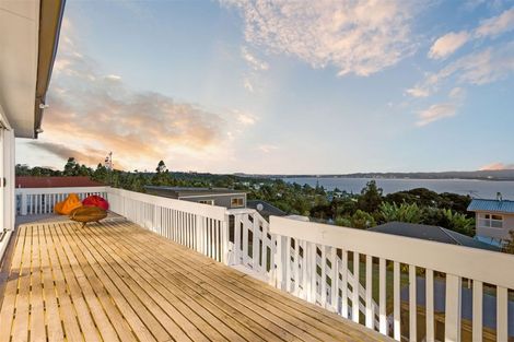 Photo of property in 128 Rangatira Road, Beach Haven, Auckland, 0626