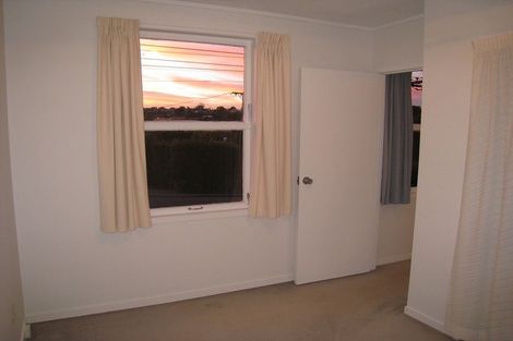 Photo of property in 495 Beach Road, Murrays Bay, Auckland, 0630