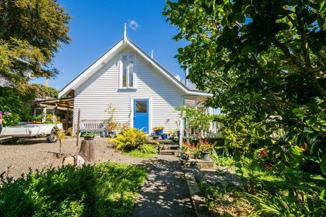 Photo of property in 4 Watson Street, Akaroa, 7520