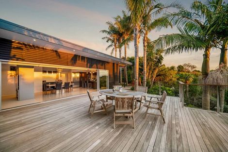 Photo of property in 269 Kaipara Road, Papakura, 2582