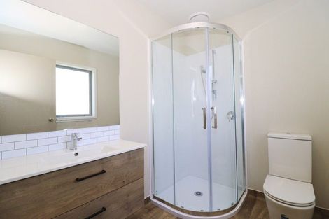 Photo of property in 70 Clevedon Road, Papakura, 2110