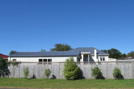 Photo of property in 113 Mcleod Road, Te Atatu South, Auckland, 0610